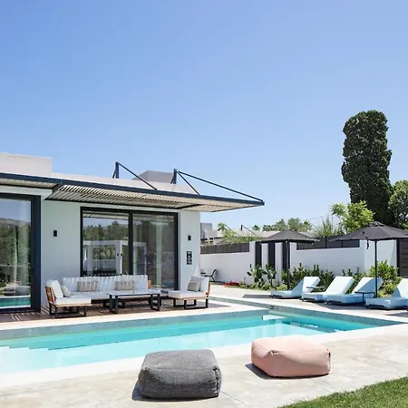 Physis - Metal & Wood Villa *