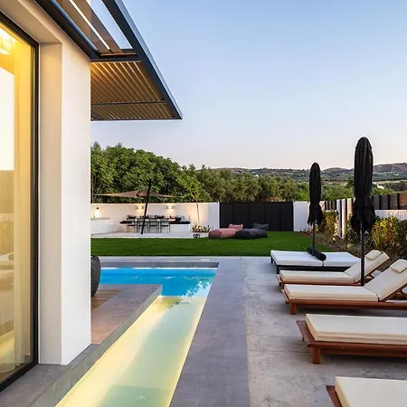 Villa Physis - Metal & Wood