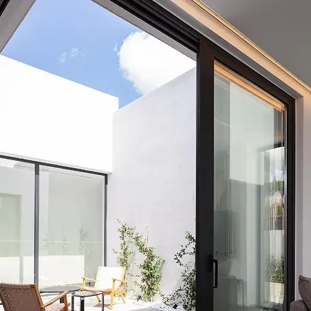 Villa Physis - Metal & Wood *