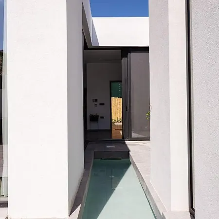 Villa Physis - Metal & Wood *