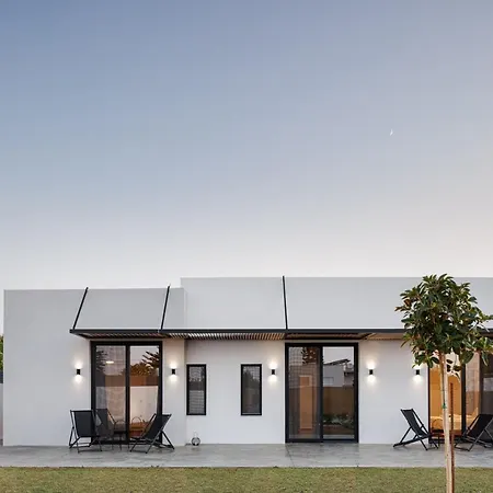 Villa Physis - Metal & Wood *
